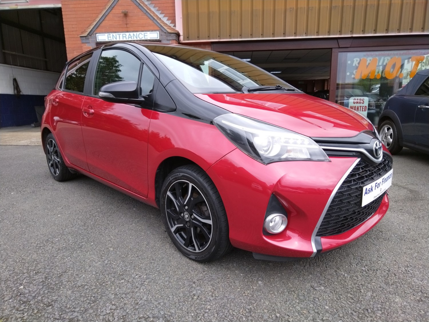 Toyota Yaris Listing Image