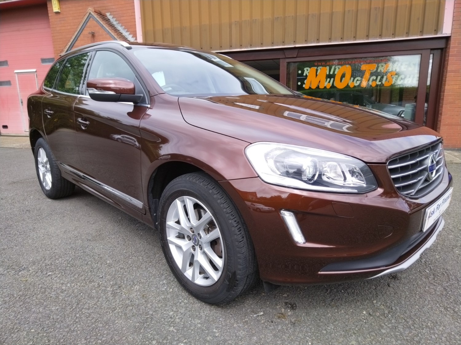 Volvo XC60 Listing Image