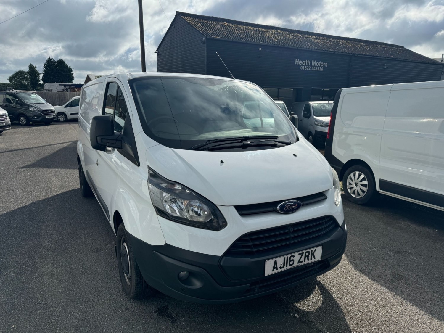 Ford Transit Custom Listing Image