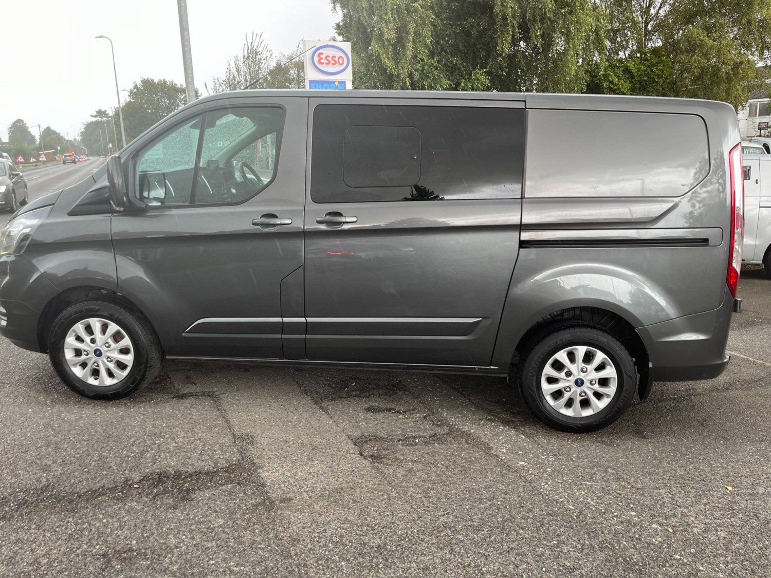 Ford Transit Custom Listing Image