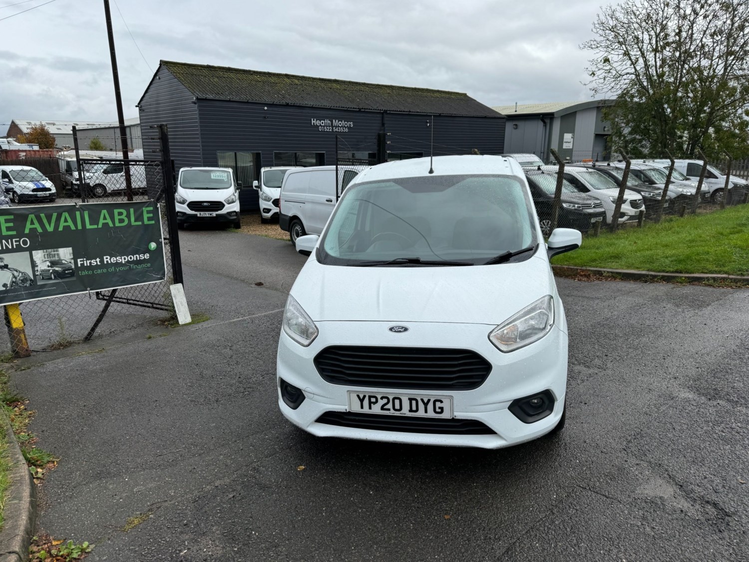 Ford Transit Courier Listing Image