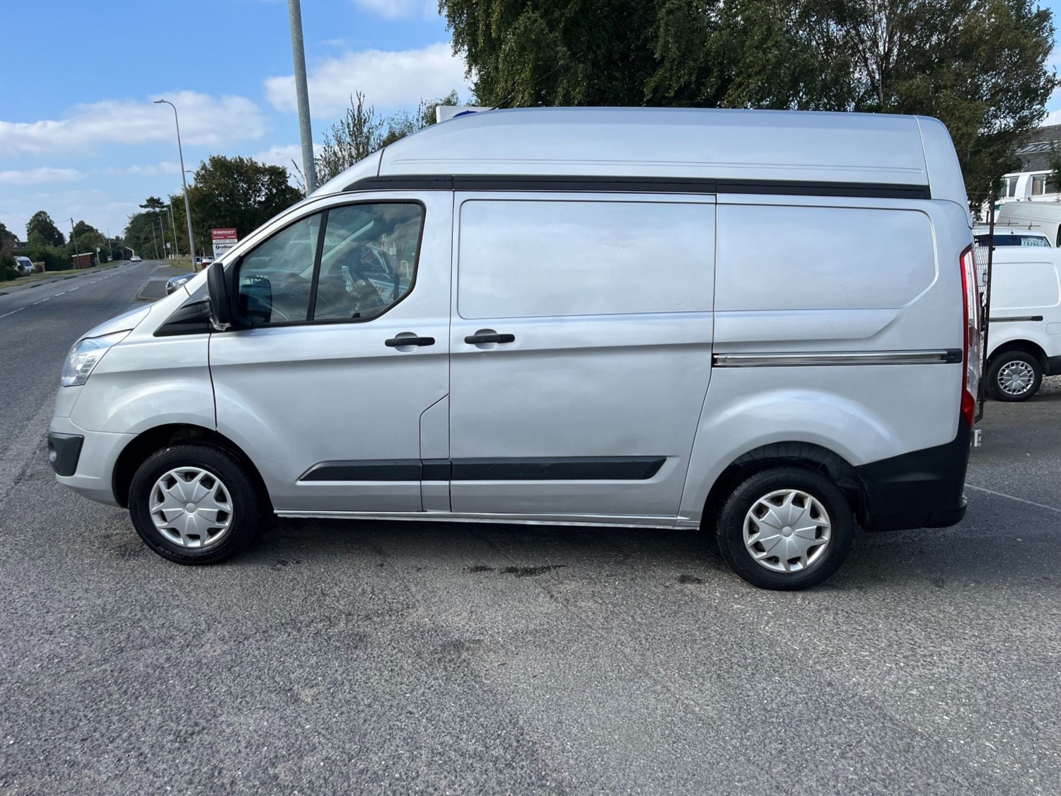 Ford Transit Custom Listing Image