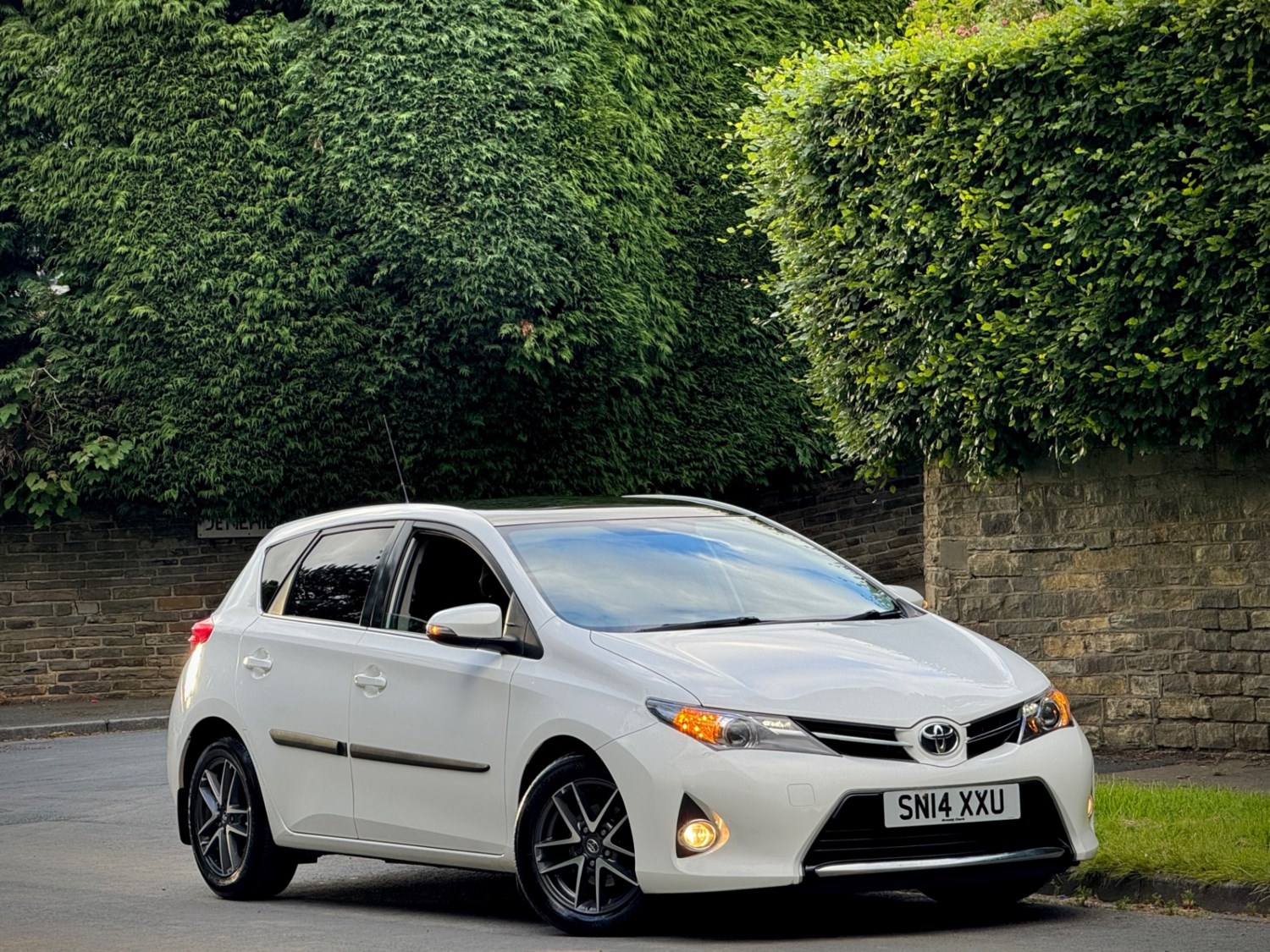 Toyota Auris Listing Image