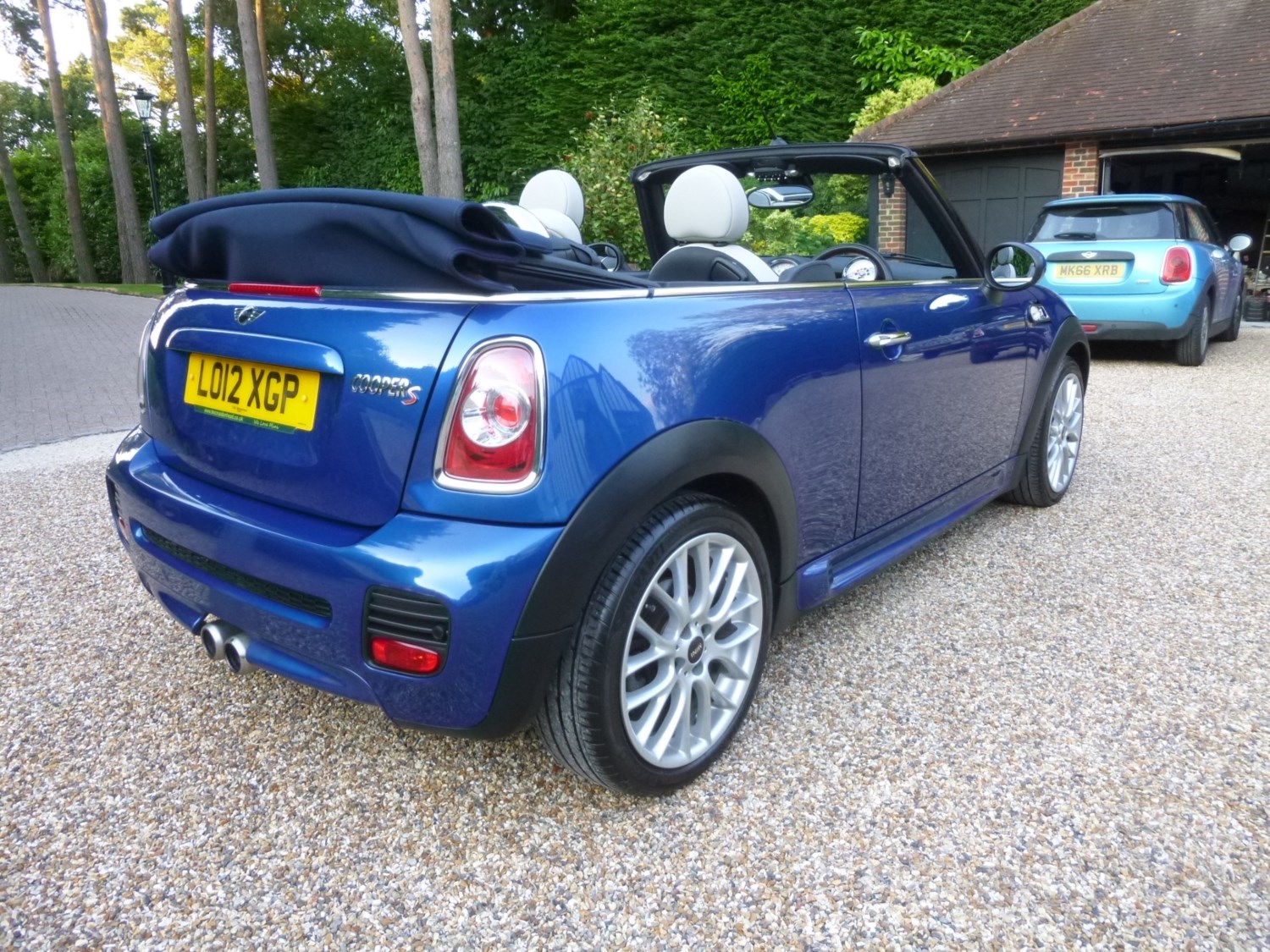 MINI Convertible Listing Image