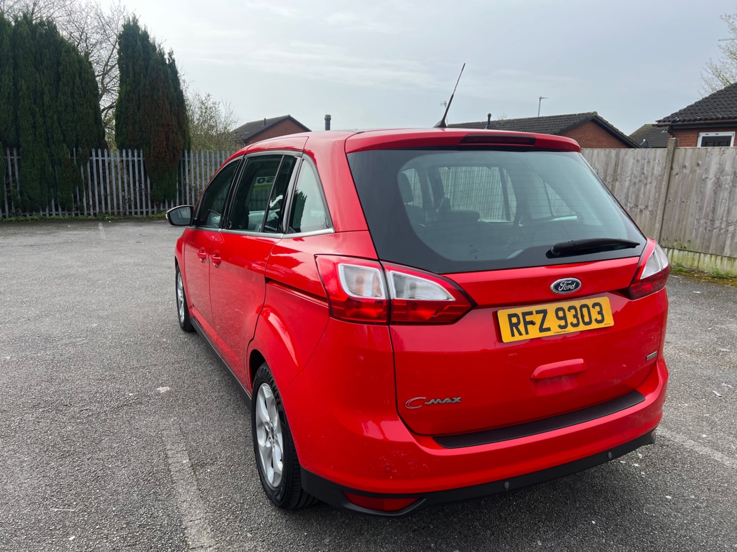 Ford Grand C-Max Listing Image