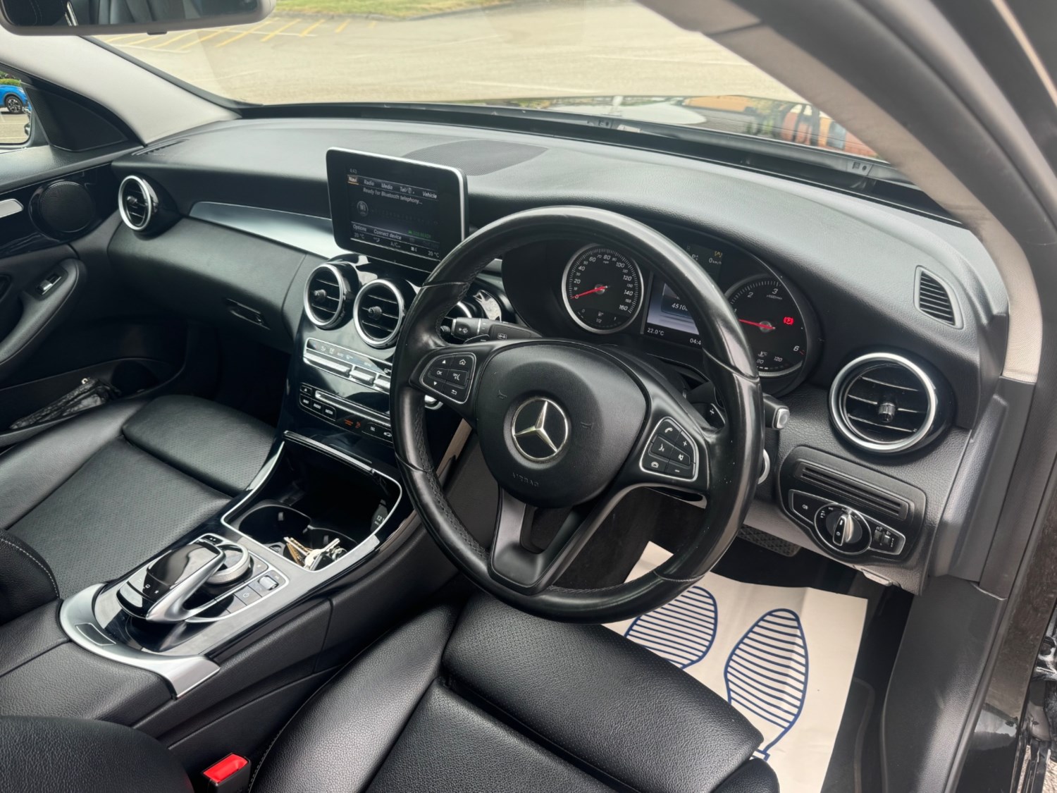 Mercedes-Benz C-Class Listing Image