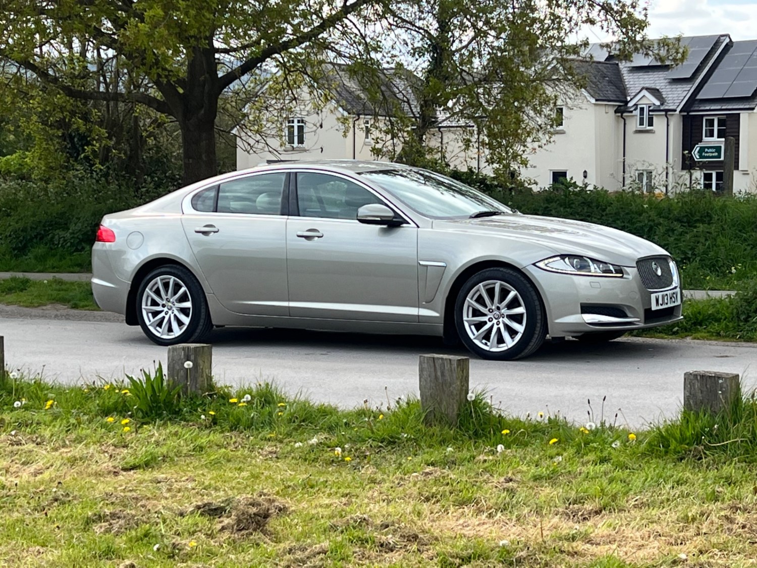 Jaguar XF Listing Image