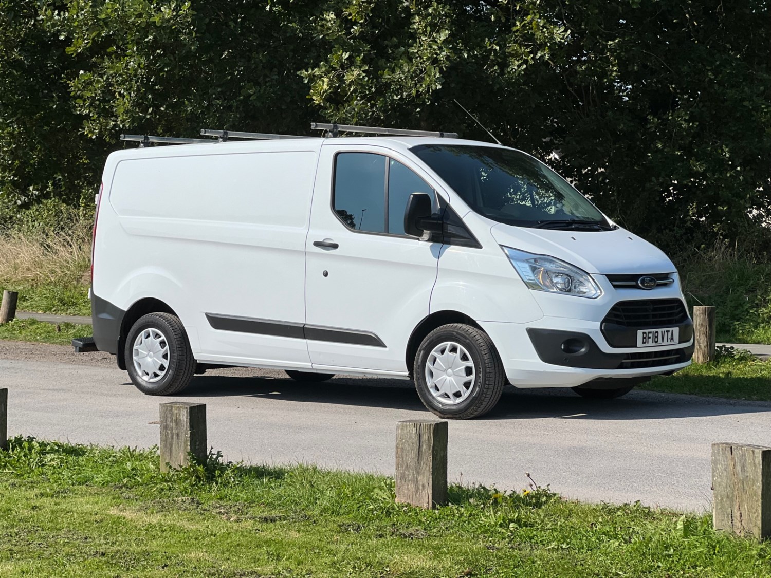 Ford Transit Custom Listing Image