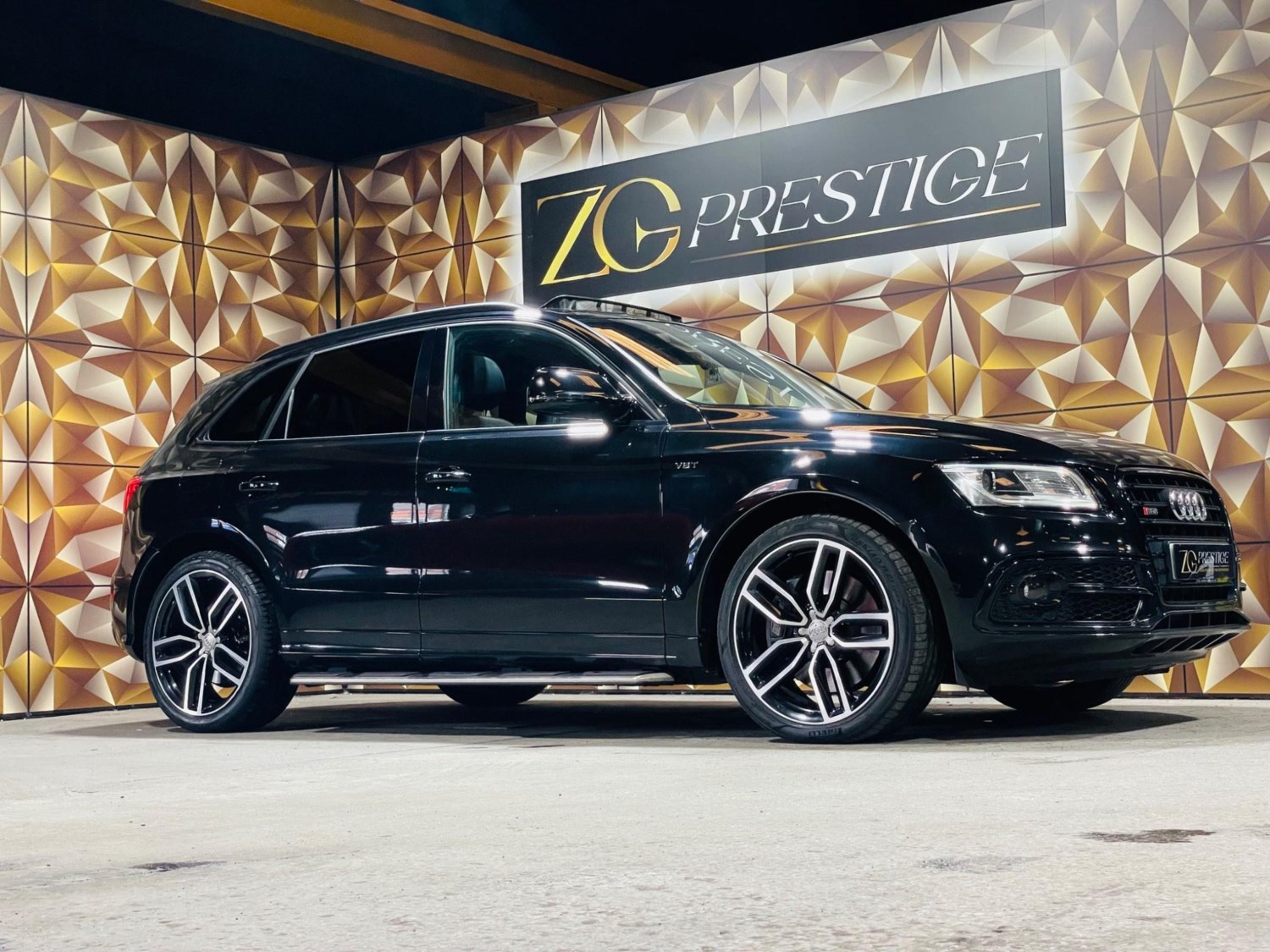 Audi SQ5 Listing Image