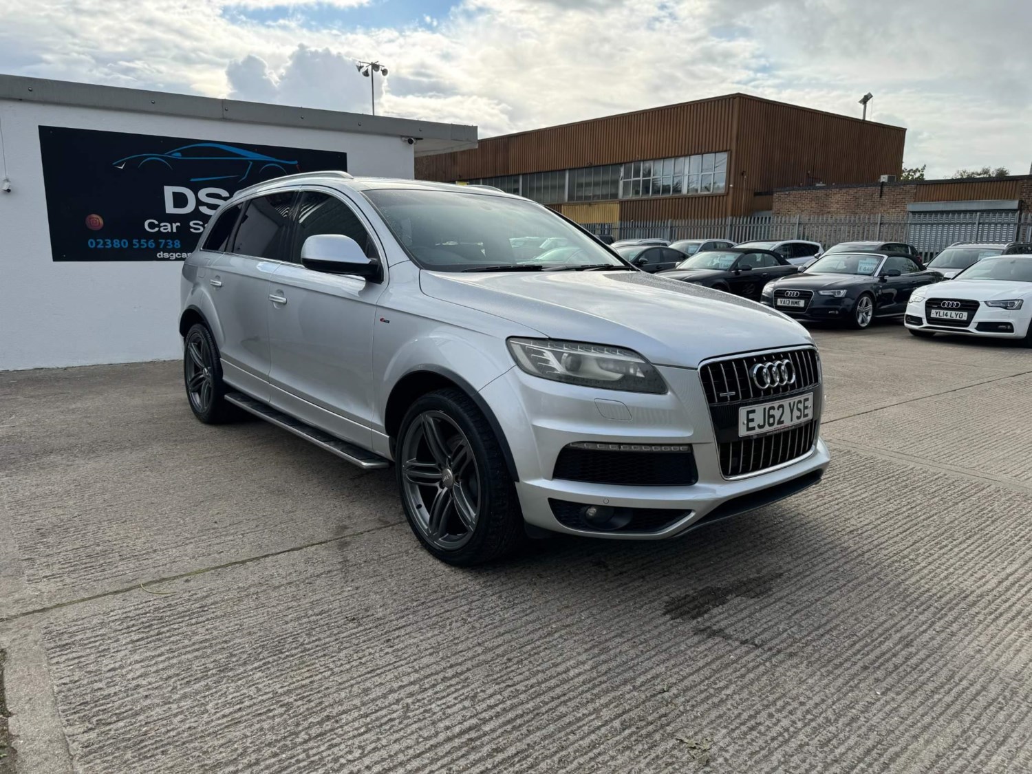 Audi Q7 Listing Image