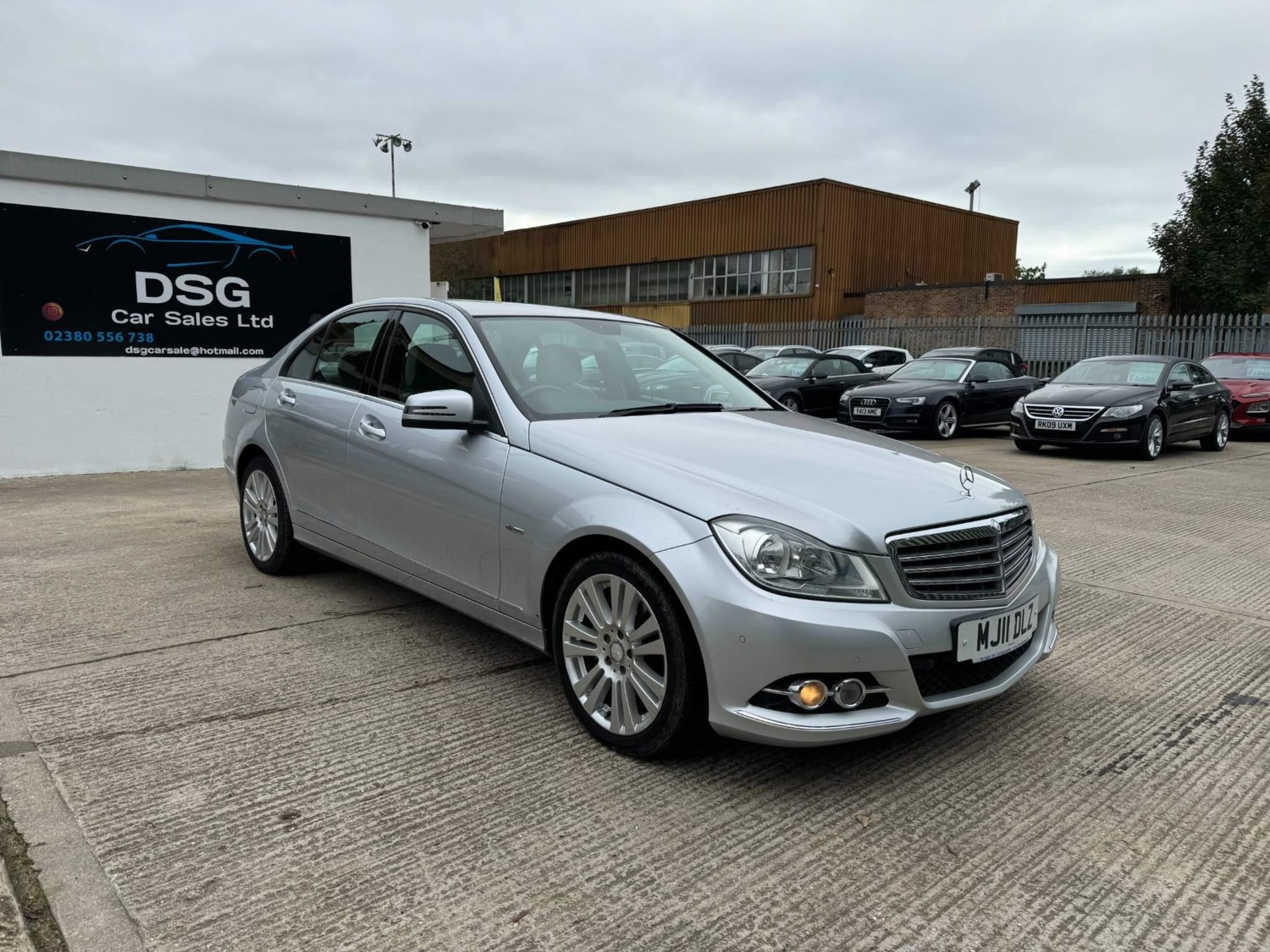 Mercedes-Benz C-Class Listing Image