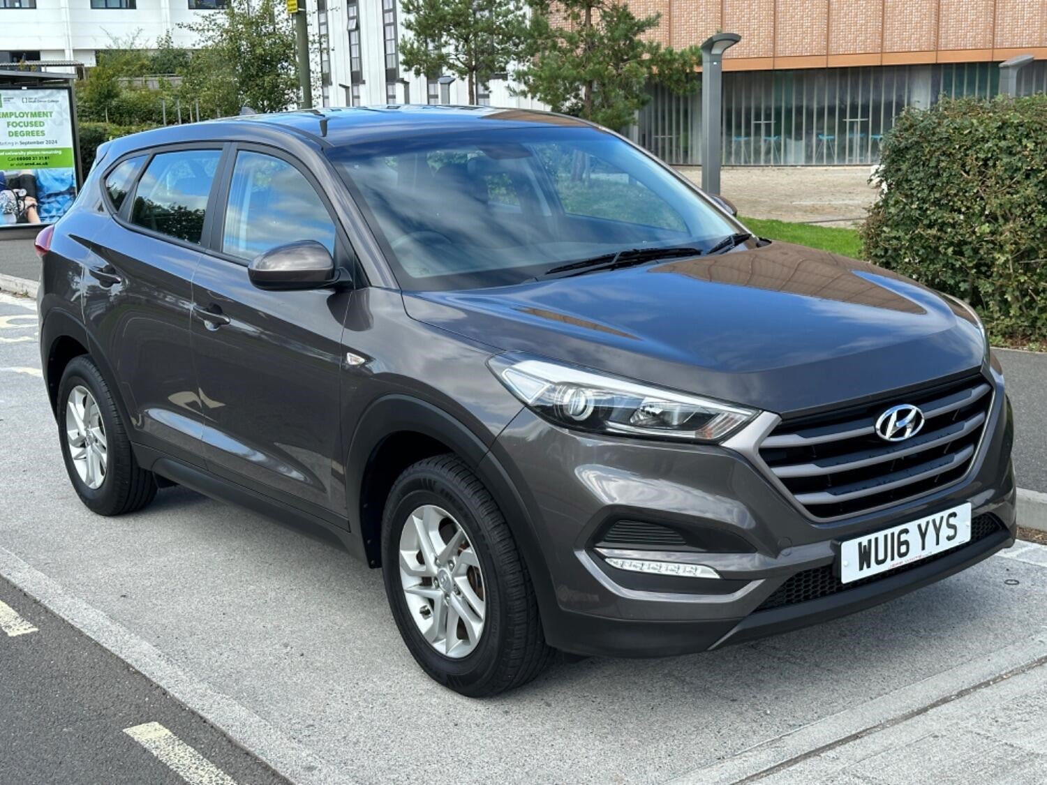 Hyundai TUCSON Listing Image