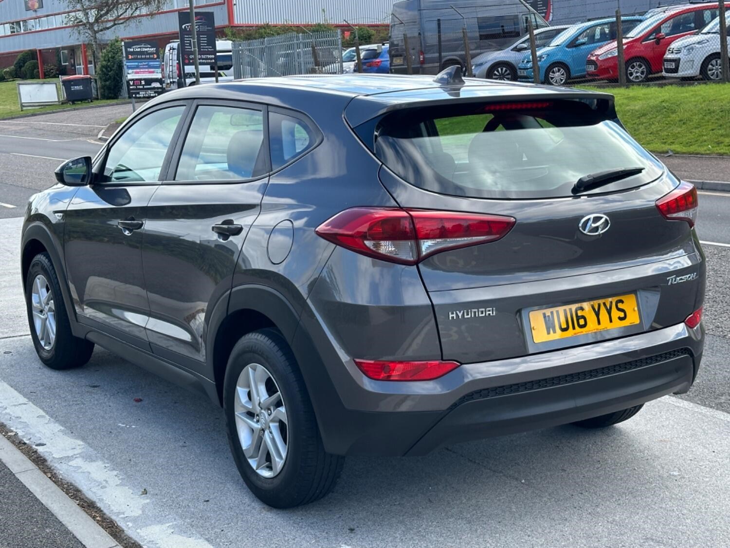 Hyundai TUCSON Listing Image