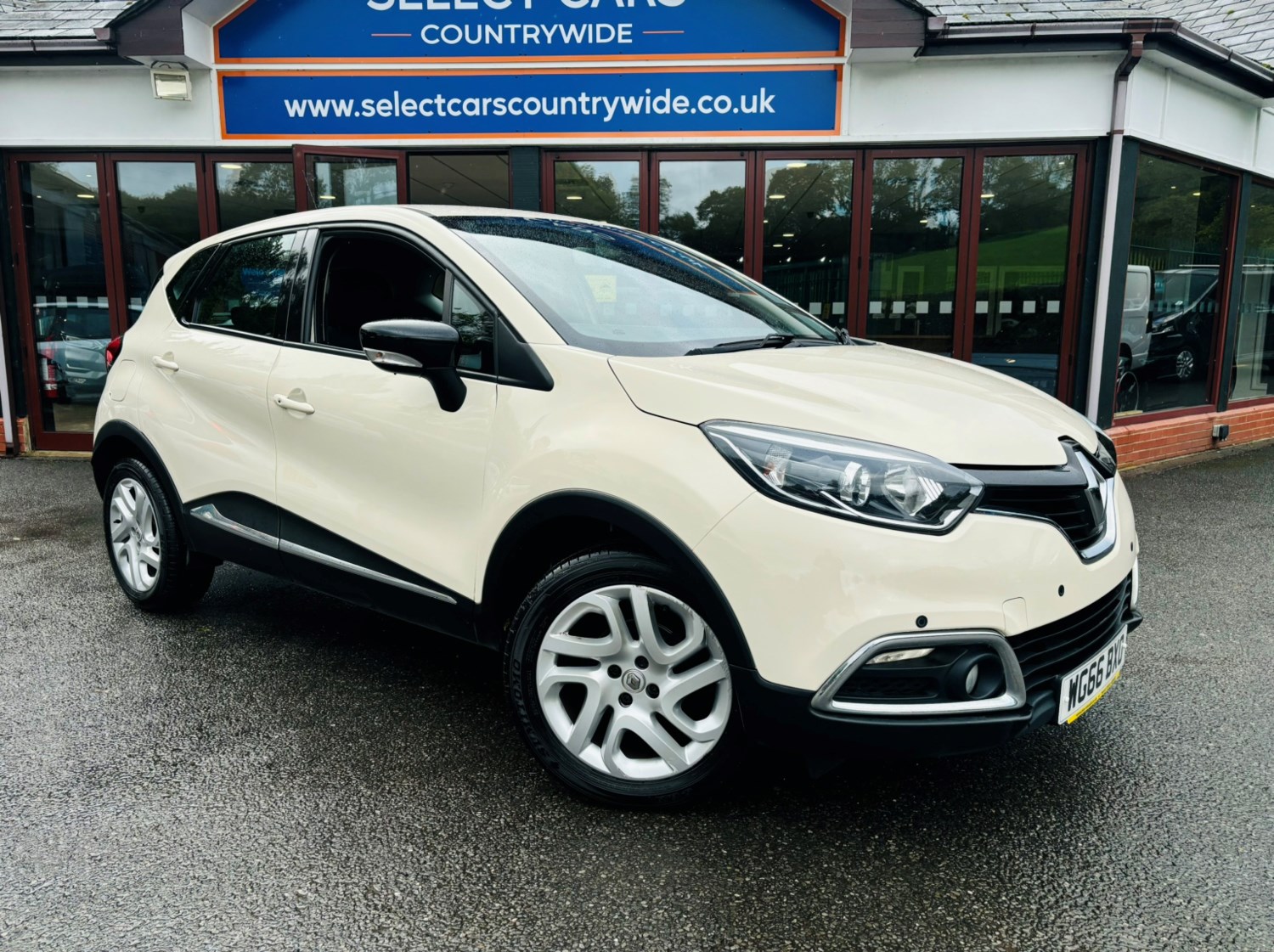 Renault Captur Listing Image