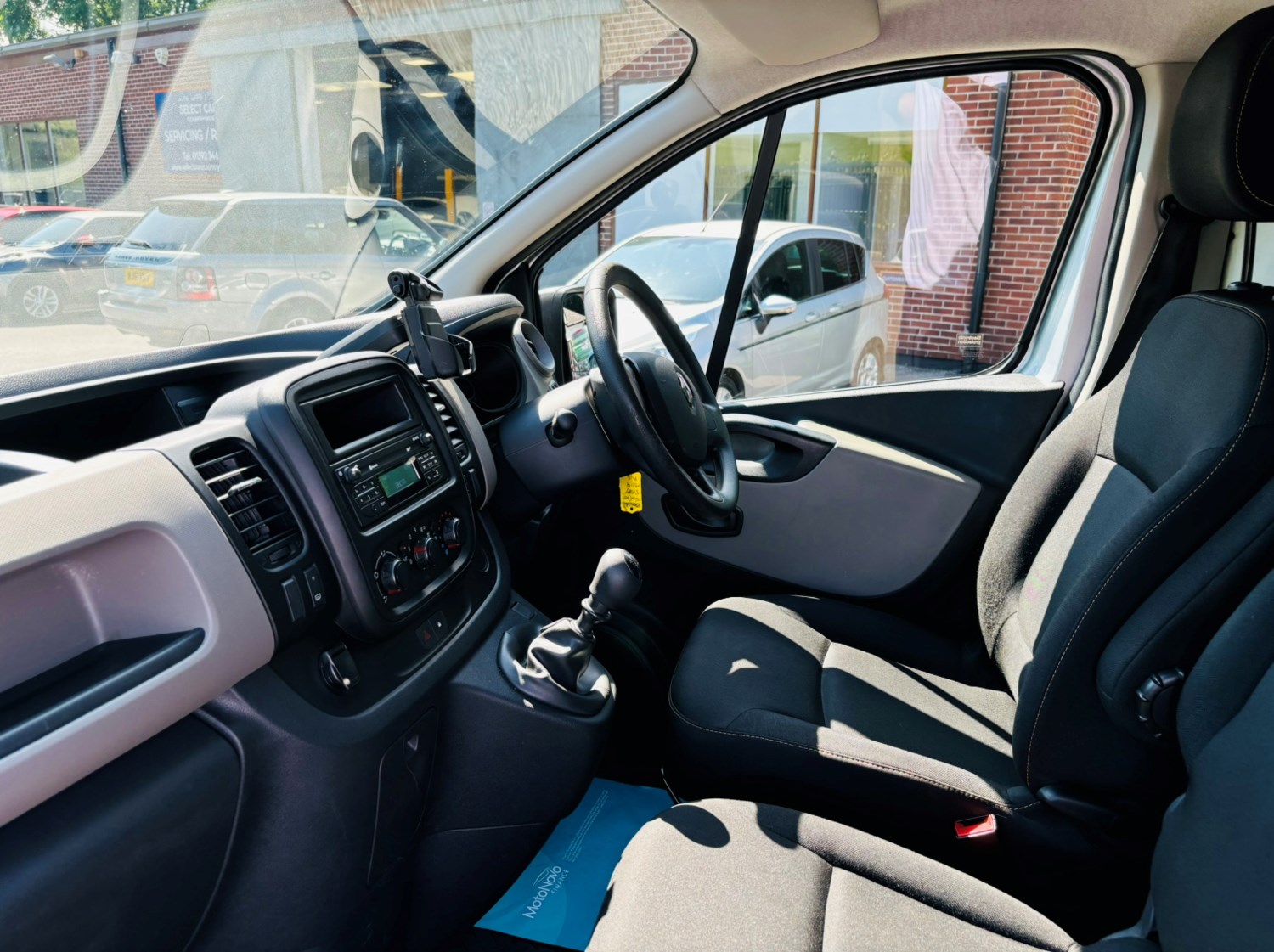 Renault Trafic Listing Image