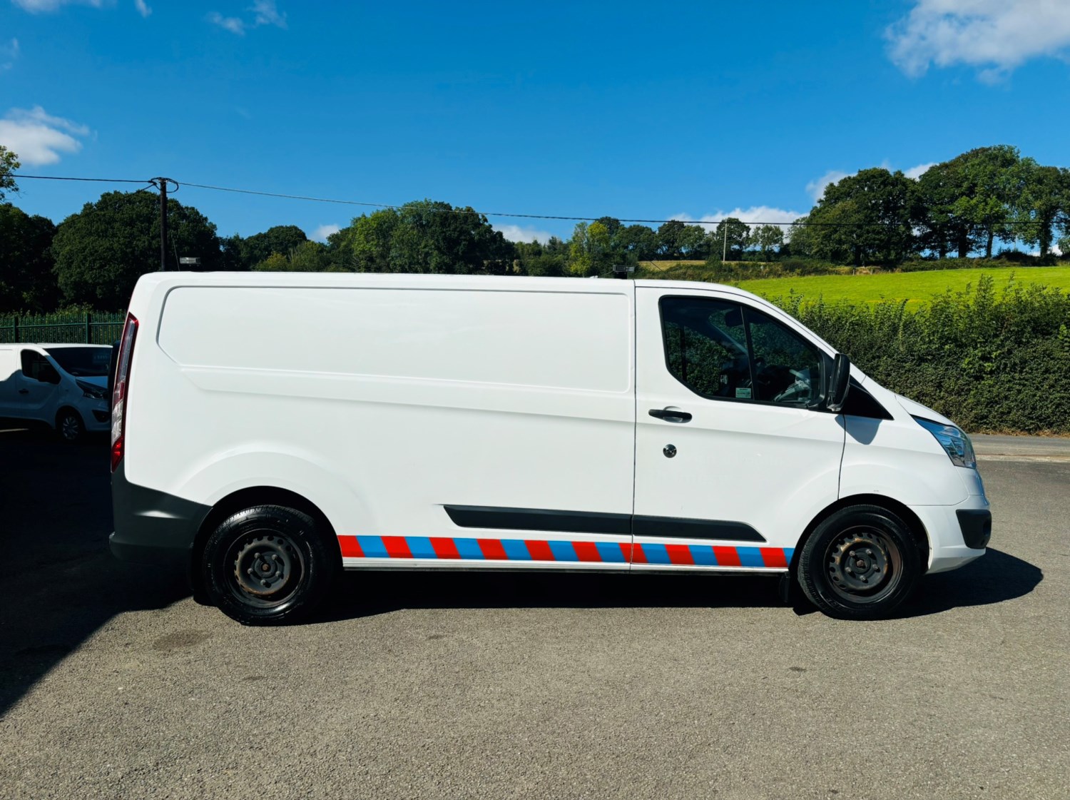 Ford Transit Custom Listing Image