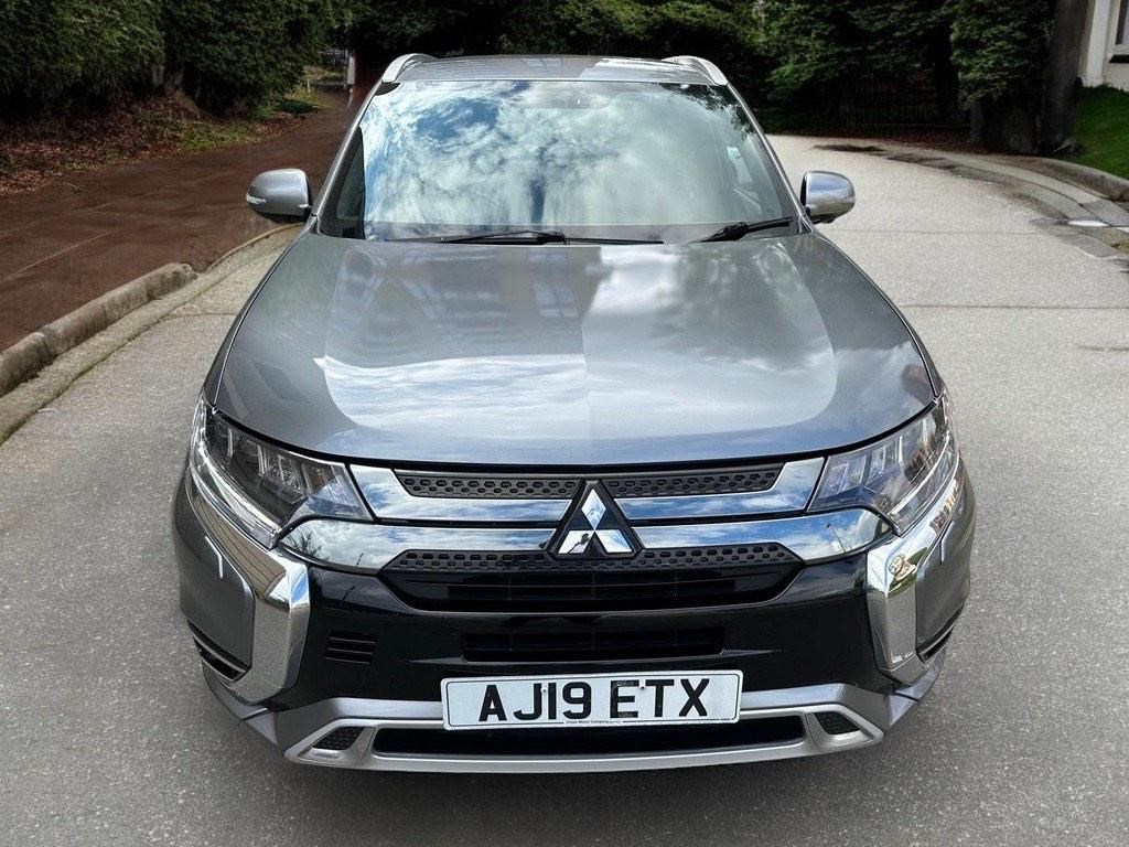 Mitsubishi Outlander Listing Image