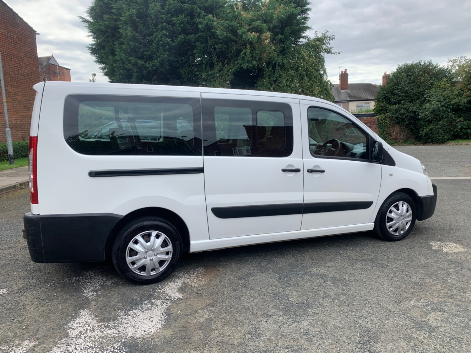 Citroen DISPATCH COMBI Listing Image