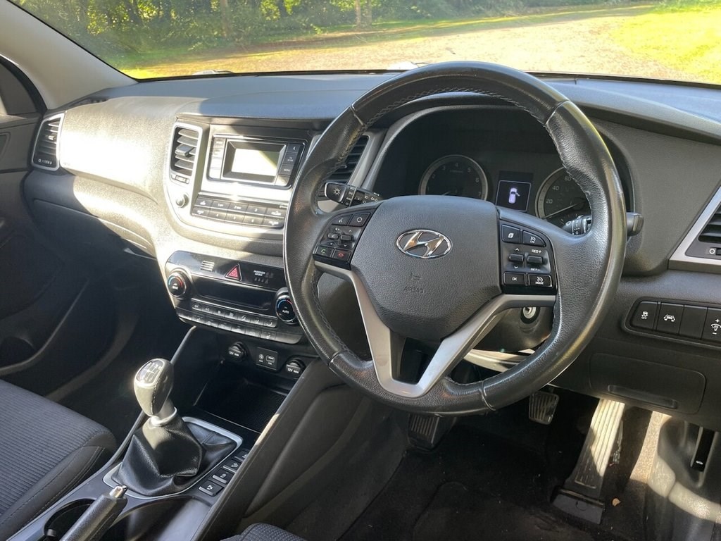 Hyundai TUCSON Listing Image