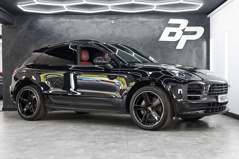 Porsche Macan Listing Image