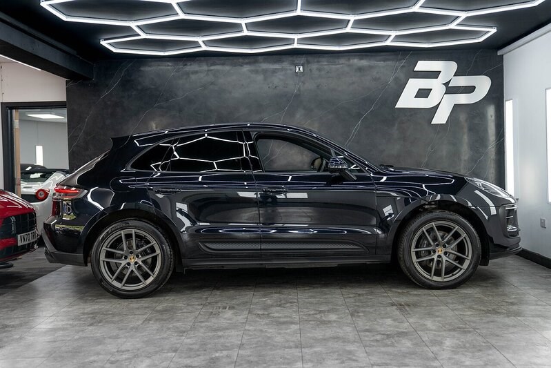 Porsche Macan Listing Image