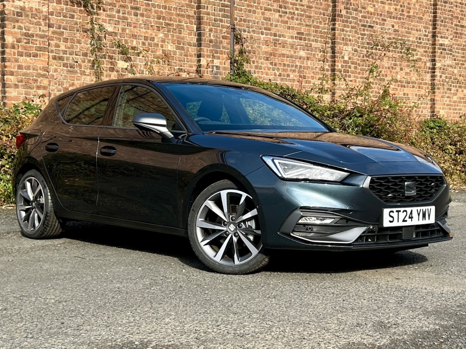 SEAT Leon Listing Image