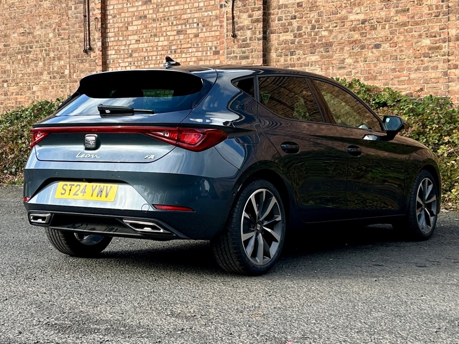 SEAT Leon Listing Image