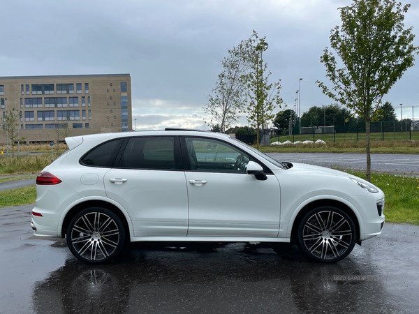 Porsche Cayenne Listing Image