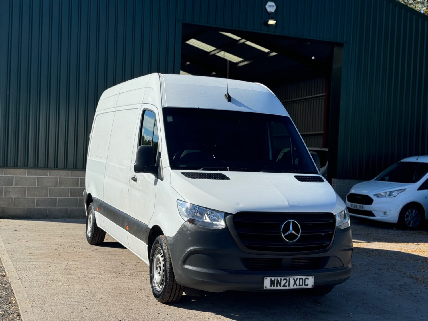 Mercedes-Benz Sprinter Listing Image