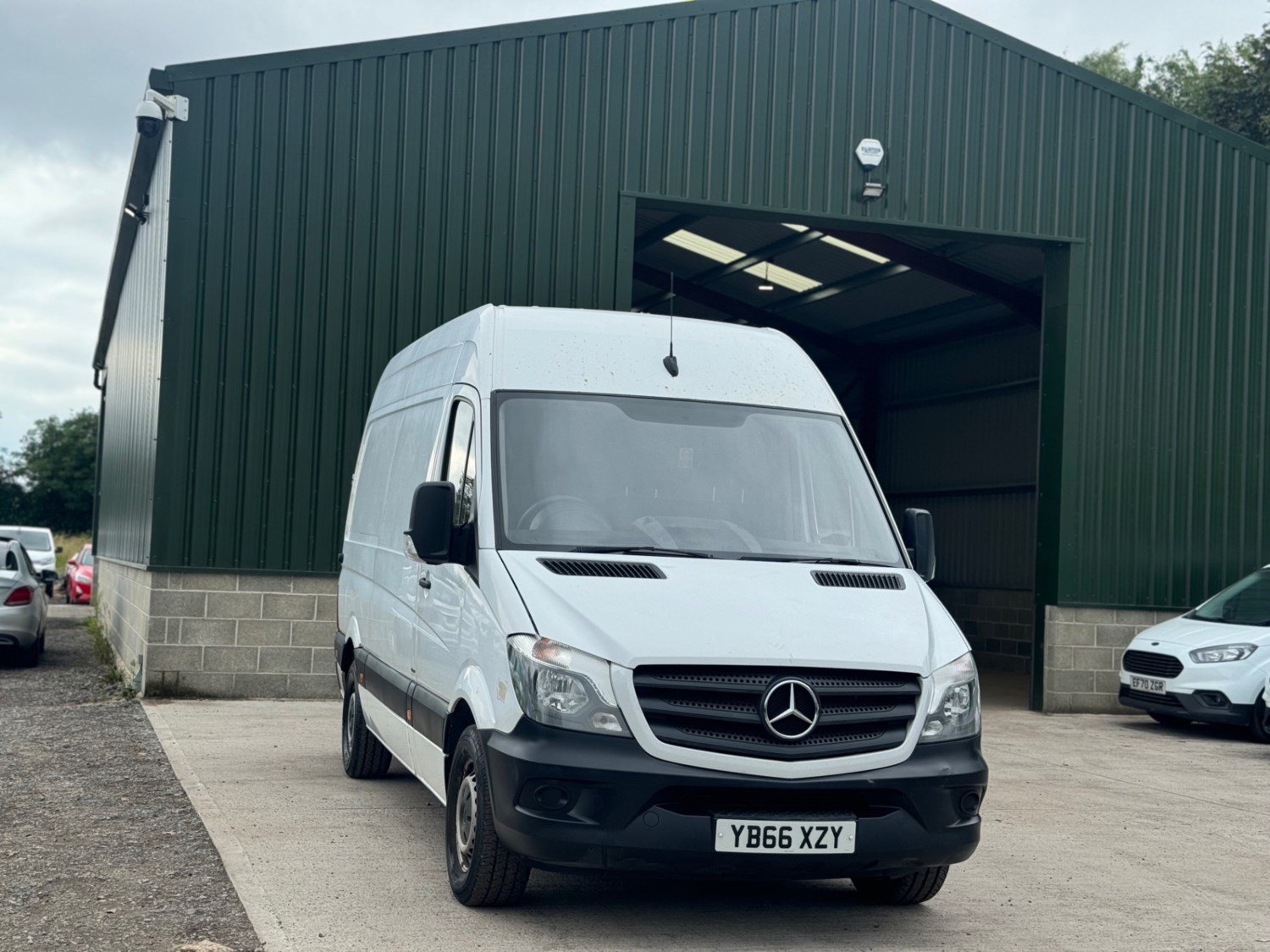 Mercedes-Benz Sprinter Listing Image