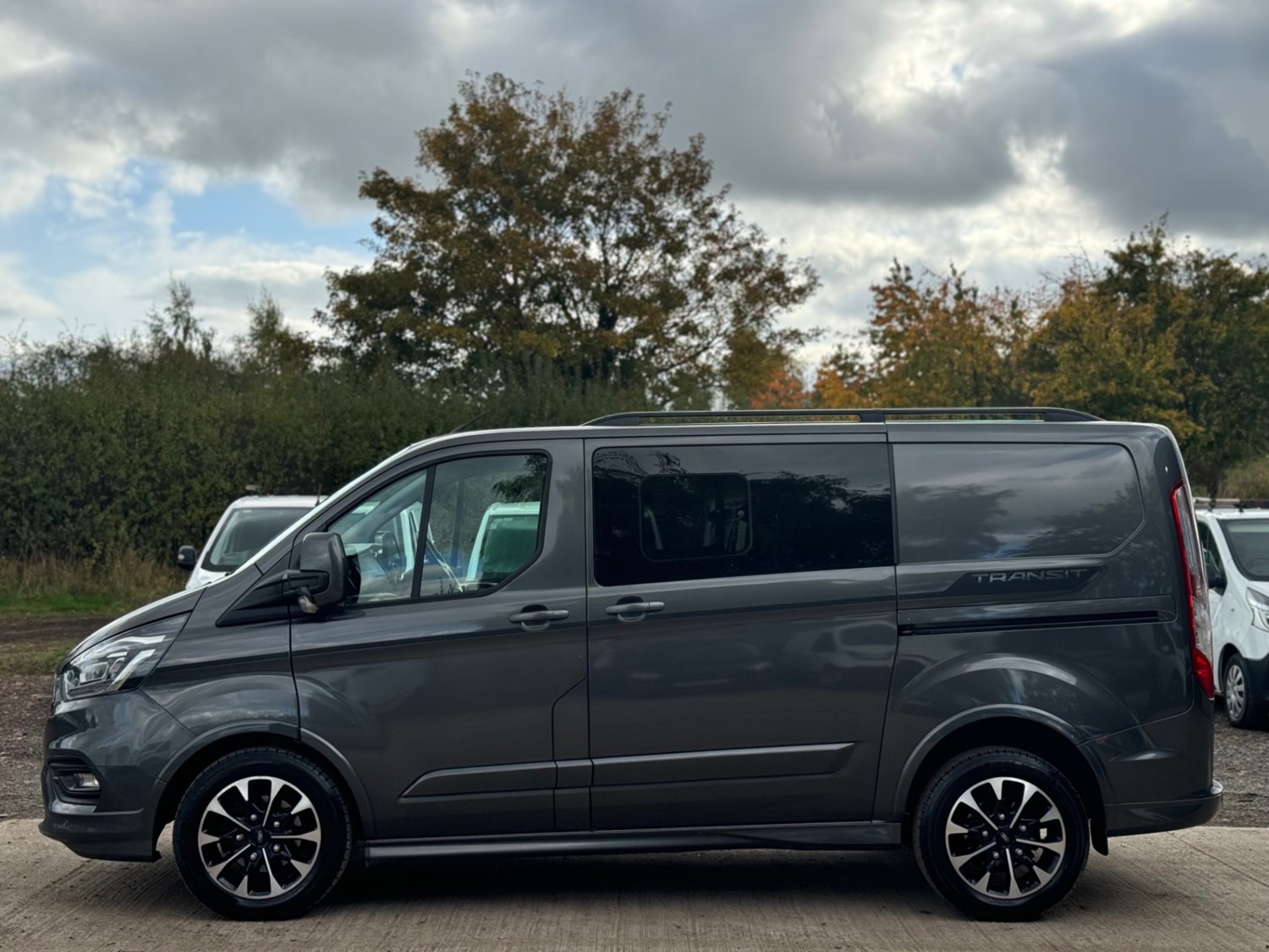 Ford Transit Custom Listing Image