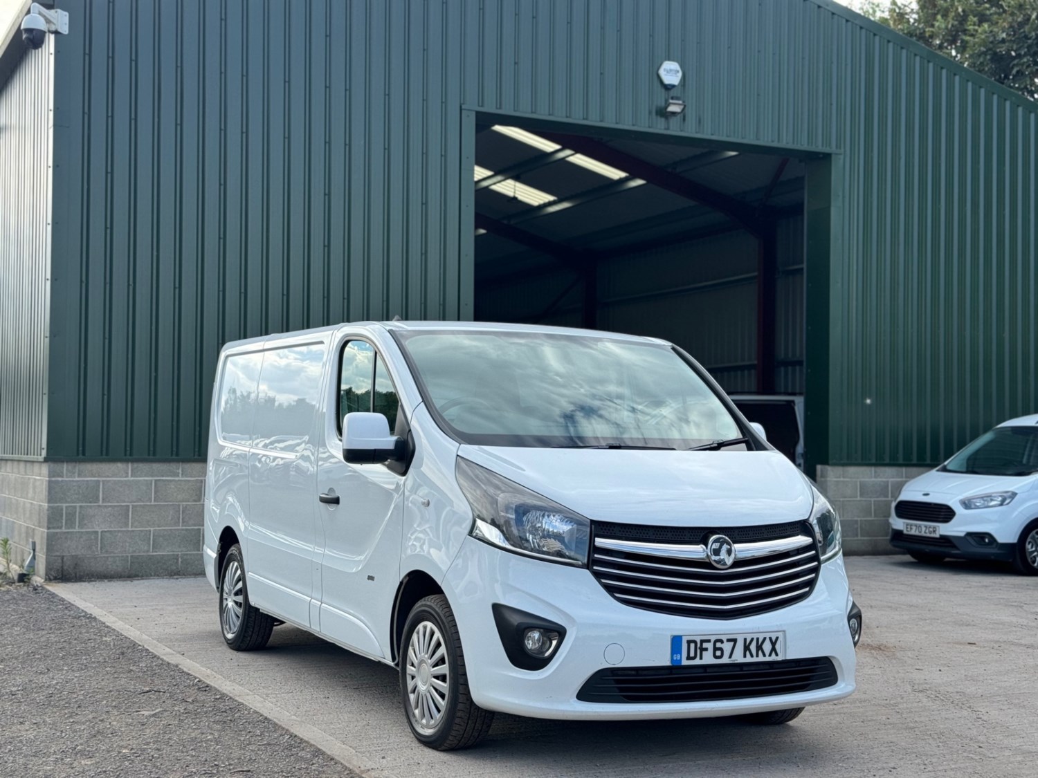 Vauxhall Vivaro Listing Image