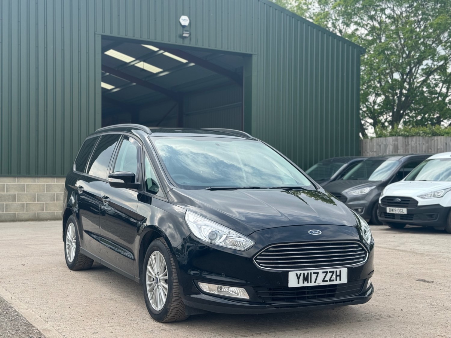 Ford Galaxy Listing Image