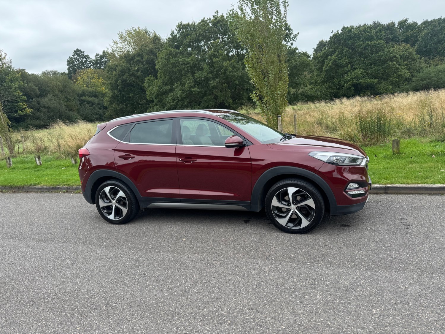 Hyundai TUCSON Listing Image