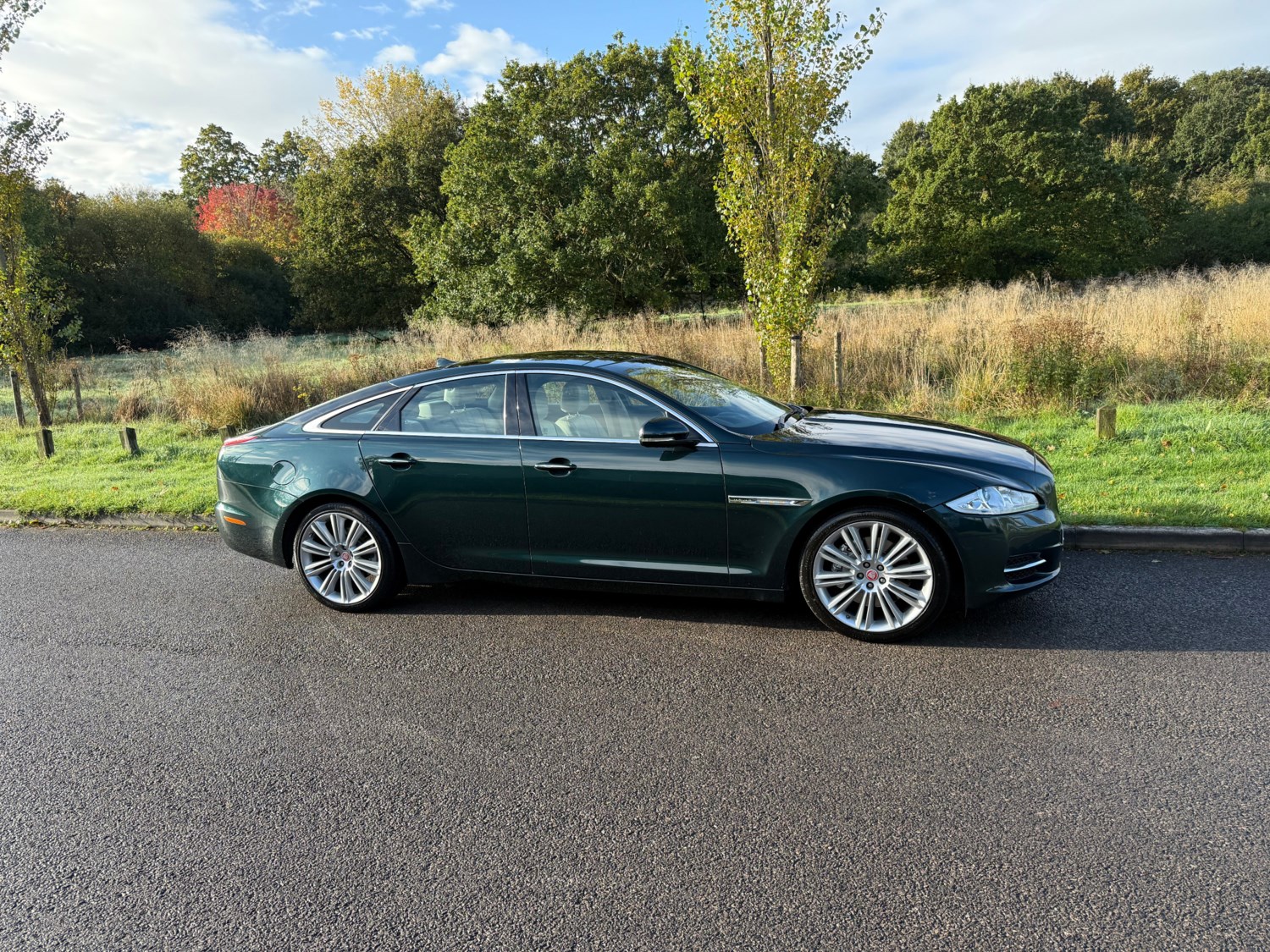 Jaguar XJ Listing Image