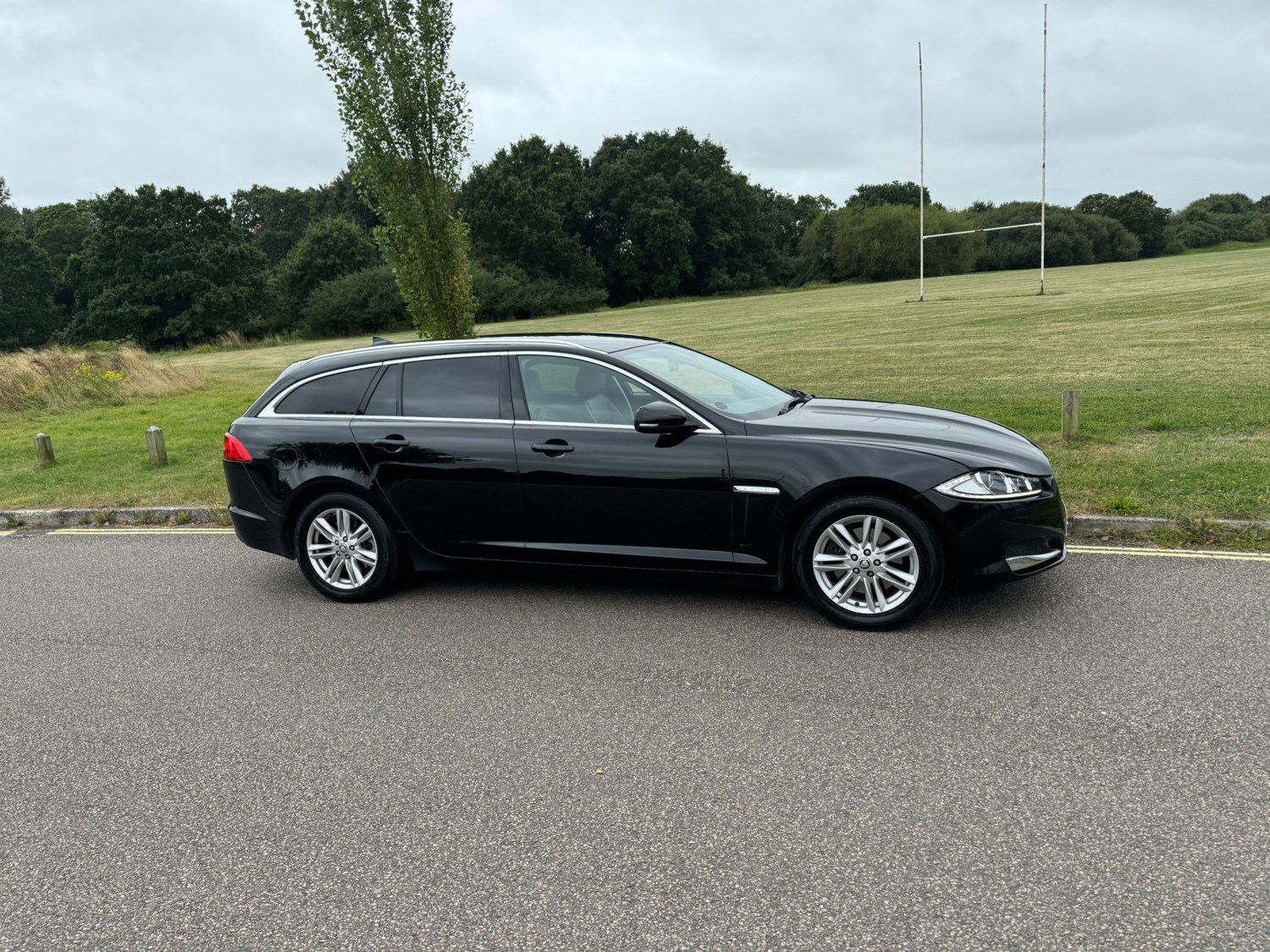 Jaguar XF Listing Image