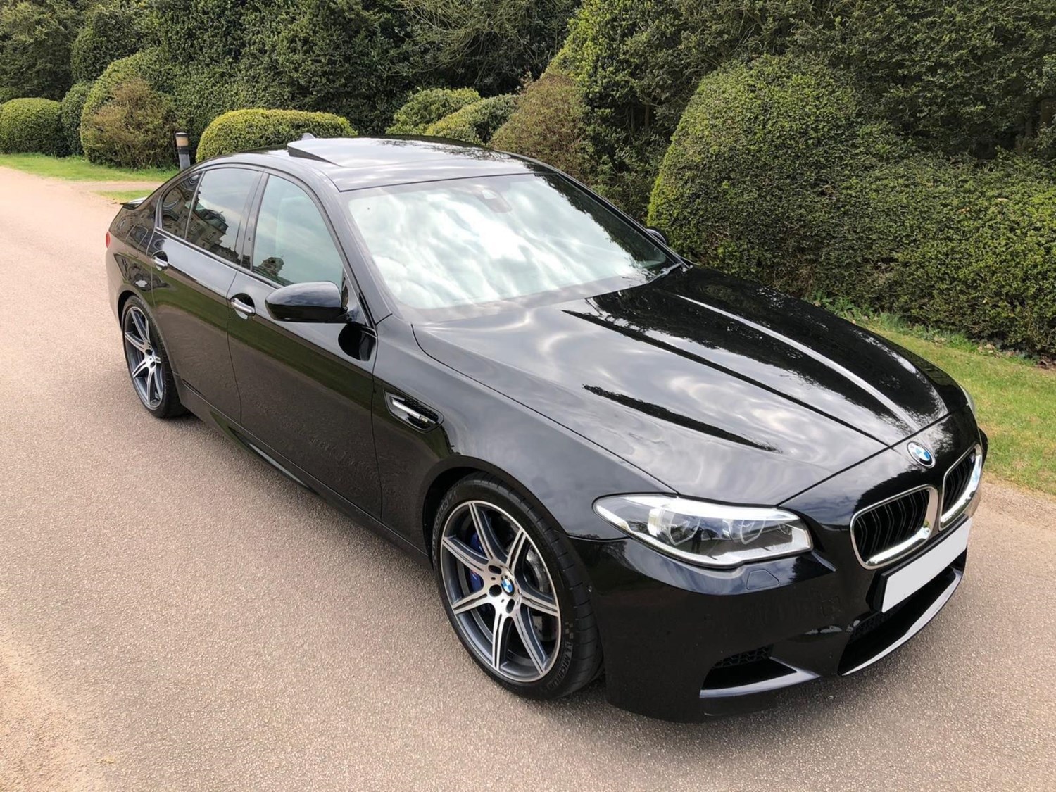 BMW M5 Listing Image