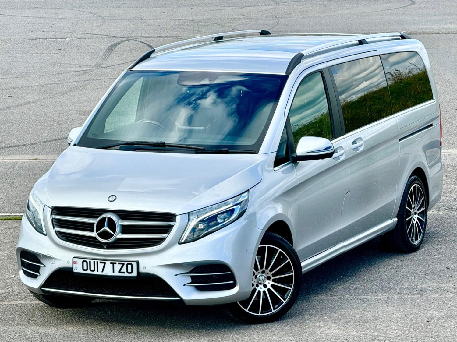 Mercedes-Benz V-Class Listing Image