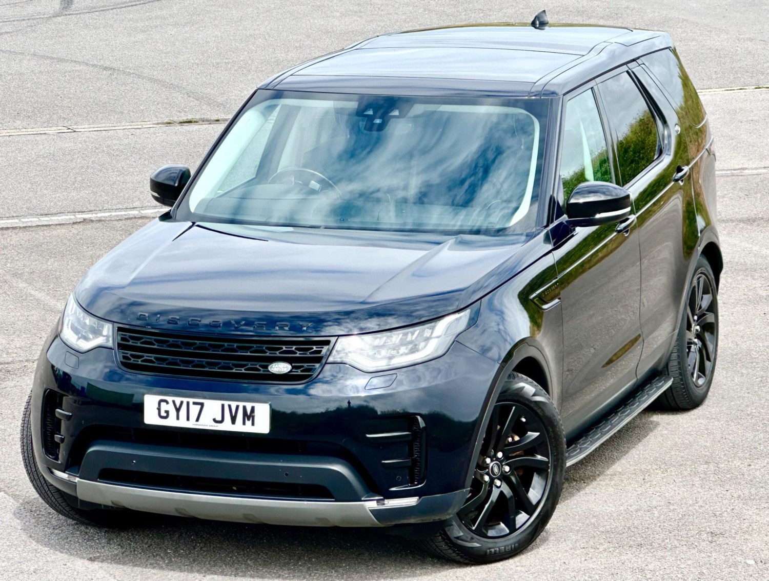 Land Rover Discovery Listing Image