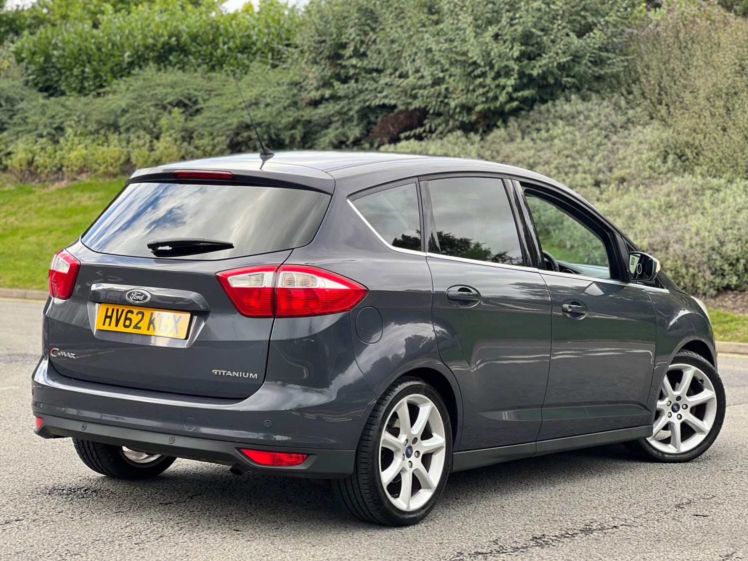 Ford C-Max Listing Image