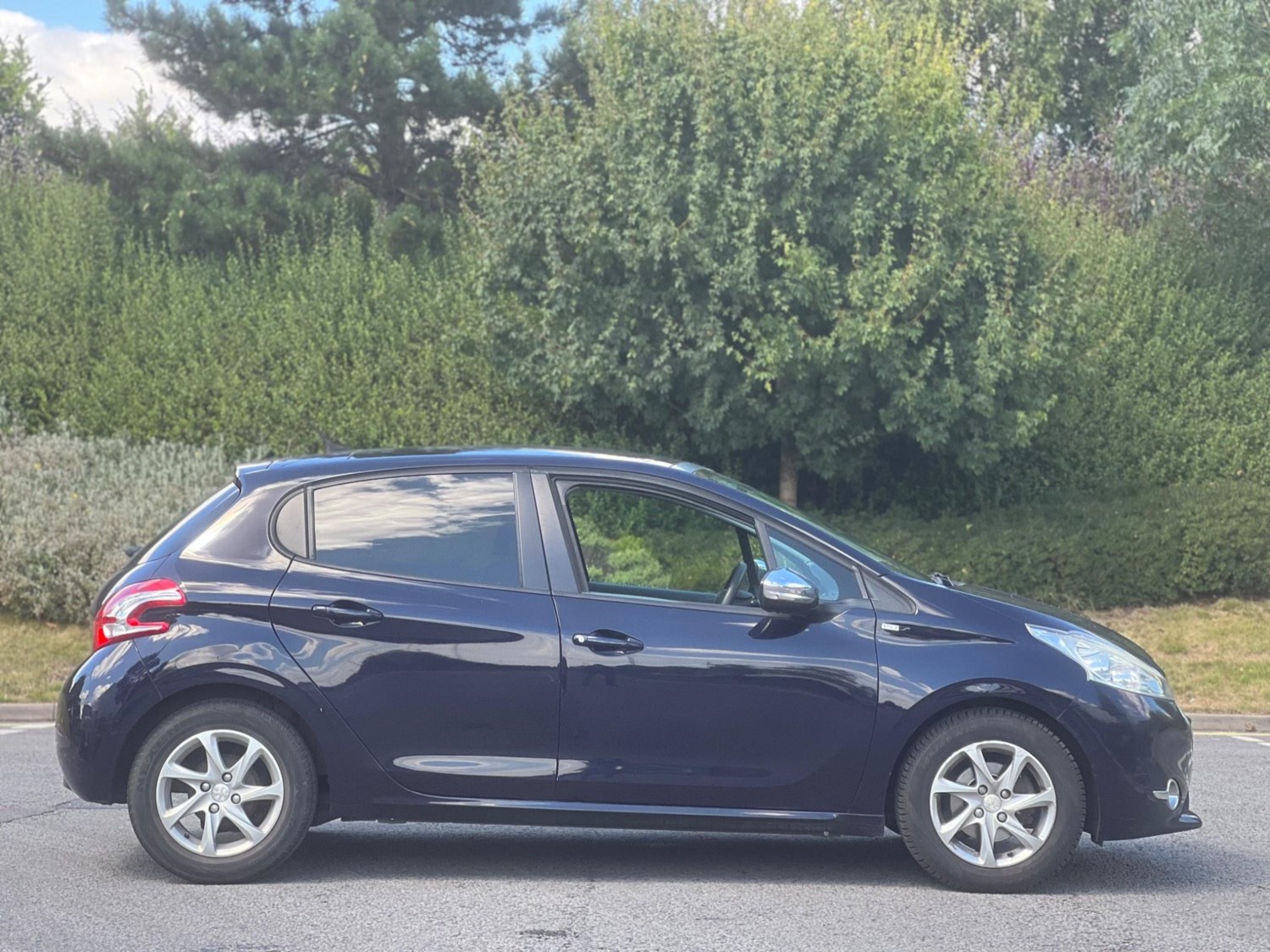 Peugeot 208 Listing Image