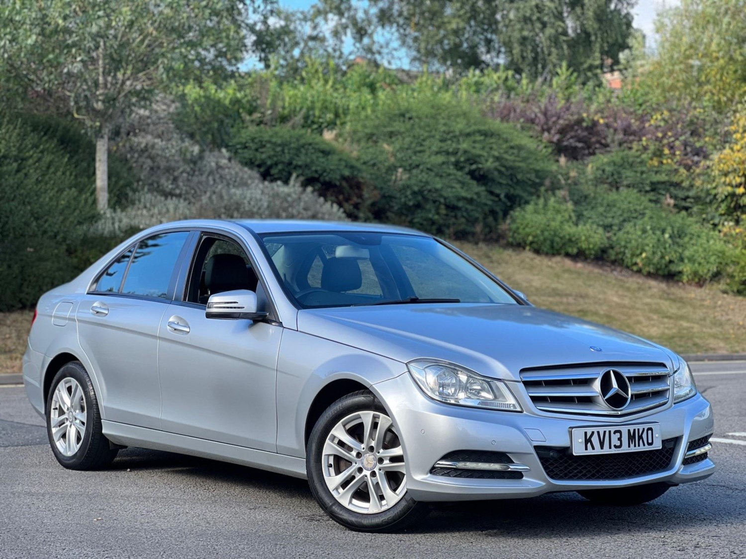 Mercedes-Benz C-Class Listing Image