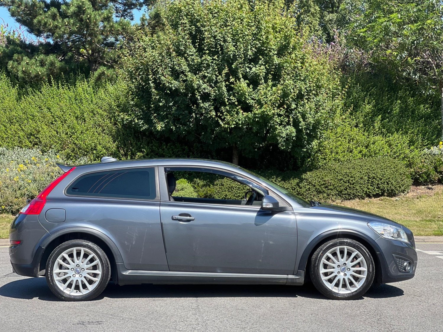 Volvo C30 Listing Image