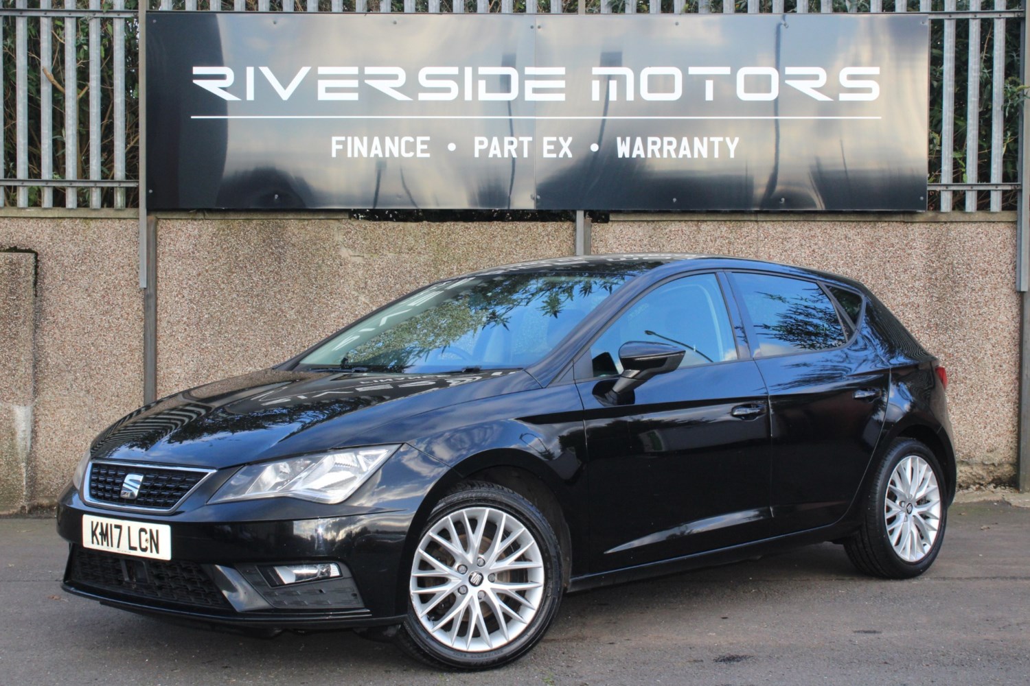 SEAT Leon Listing Image