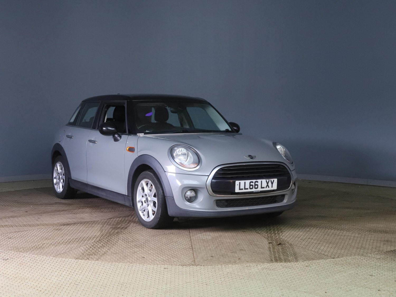 MINI Hatch Listing Image