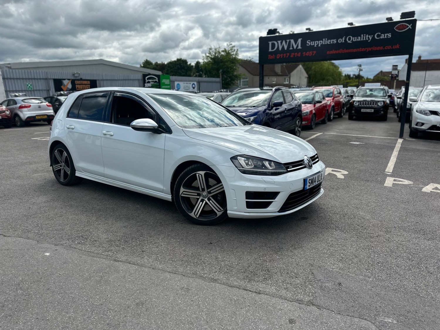 Volkswagen Golf Listing Image