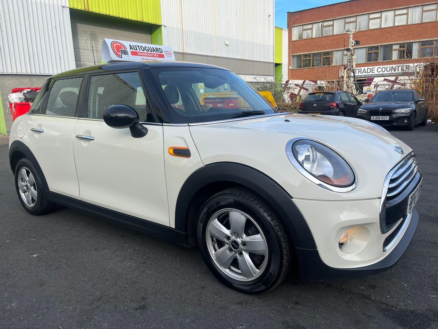 MINI Hatch Listing Image