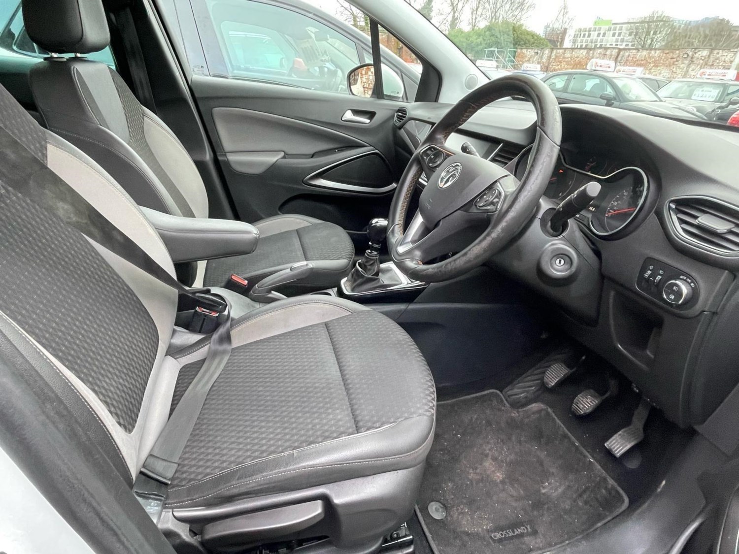 Vauxhall Crossland X Listing Image