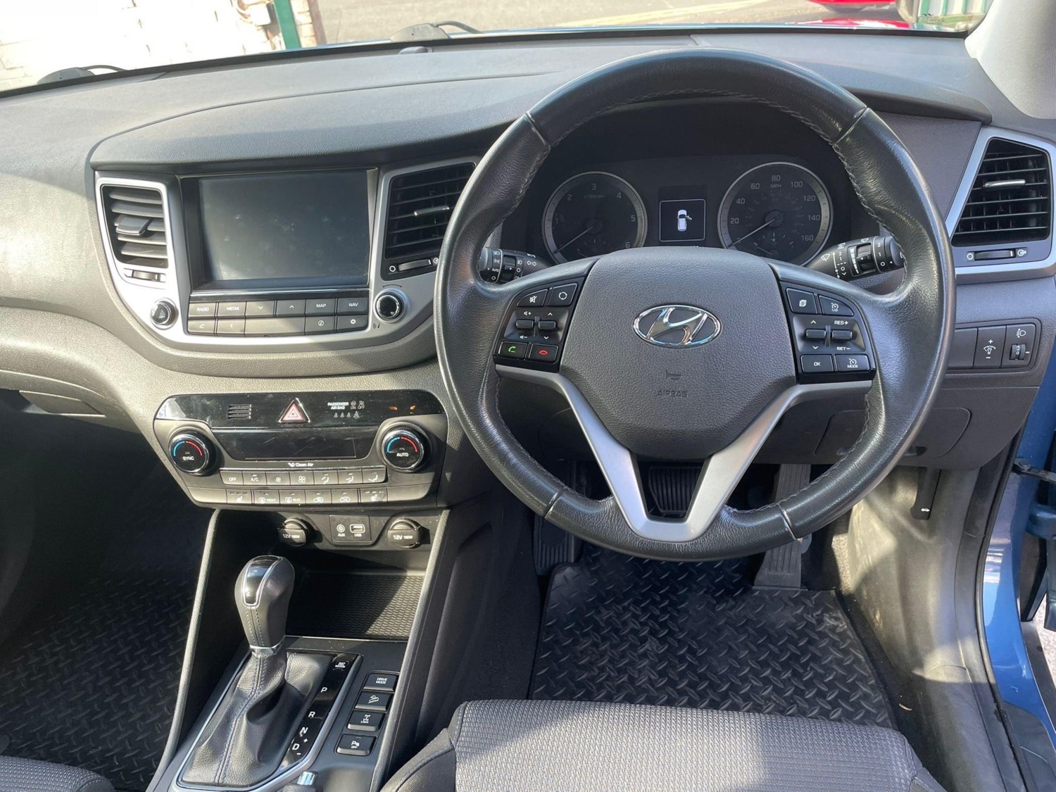 Hyundai TUCSON Listing Image