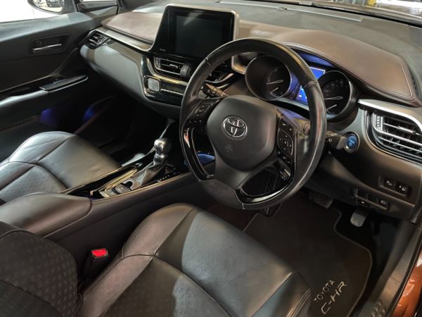 2017 (17) Toyota C-HR 1.8 Hybrid Excel 5dr CVT For Sale In Witney, Oxfordshire